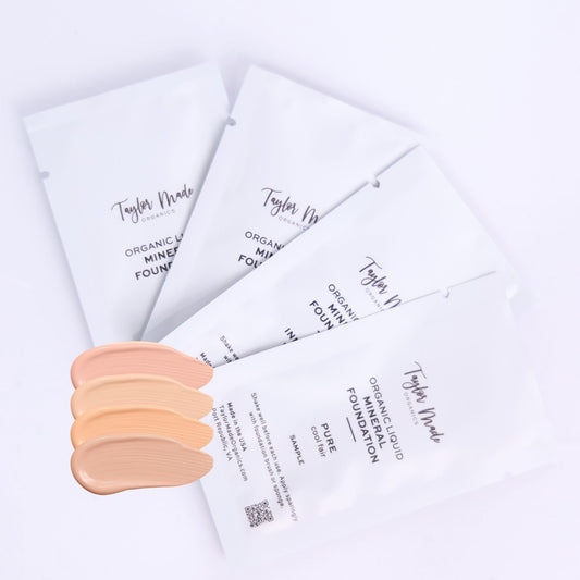 Liquid Mineral Foundation Sample Set, Light